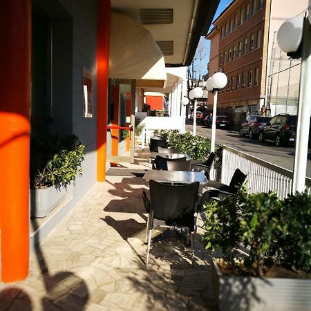 Hotel Riviera Rimini Kültér fotó