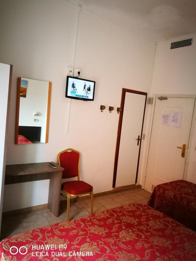 Hotel Riviera Rimini Kültér fotó